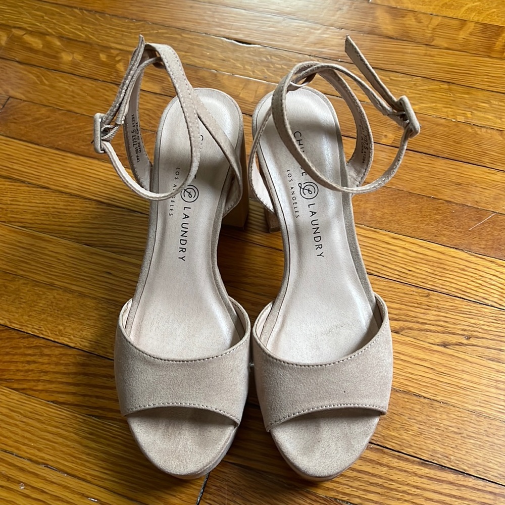 NWOT CHINESE LAUNDRY Platform block heels